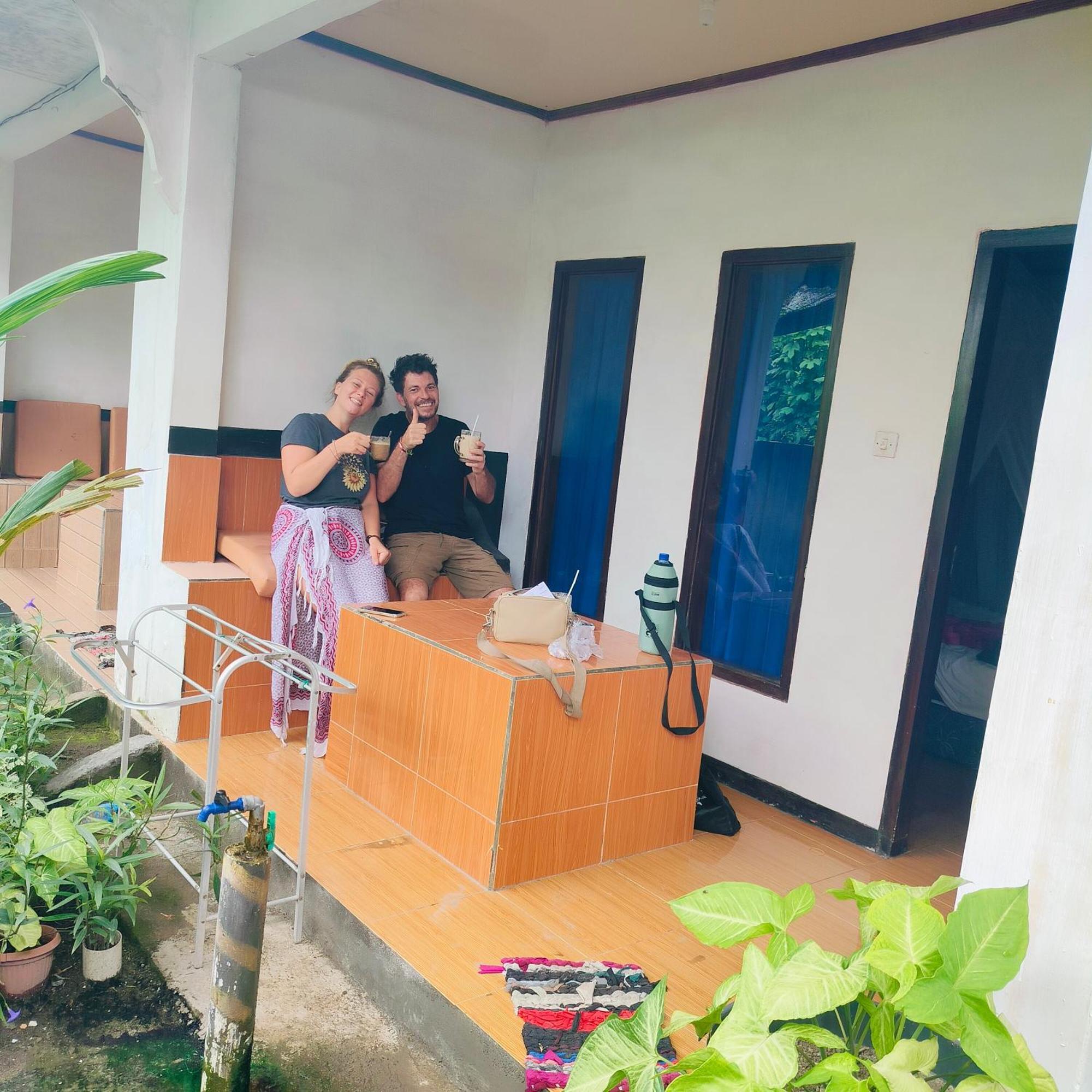 Aladdin Homestay กิลิไอร์ ภายนอก รูปภาพ